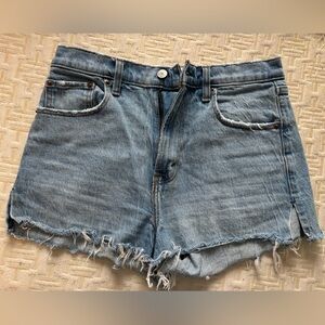Abercrombie Mom Short High Rise